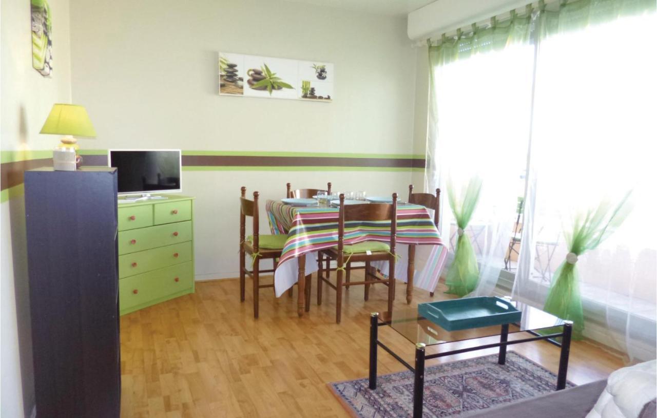 1 Bedroom Nice Apartment In Grandcamp Maisy Εξωτερικό φωτογραφία