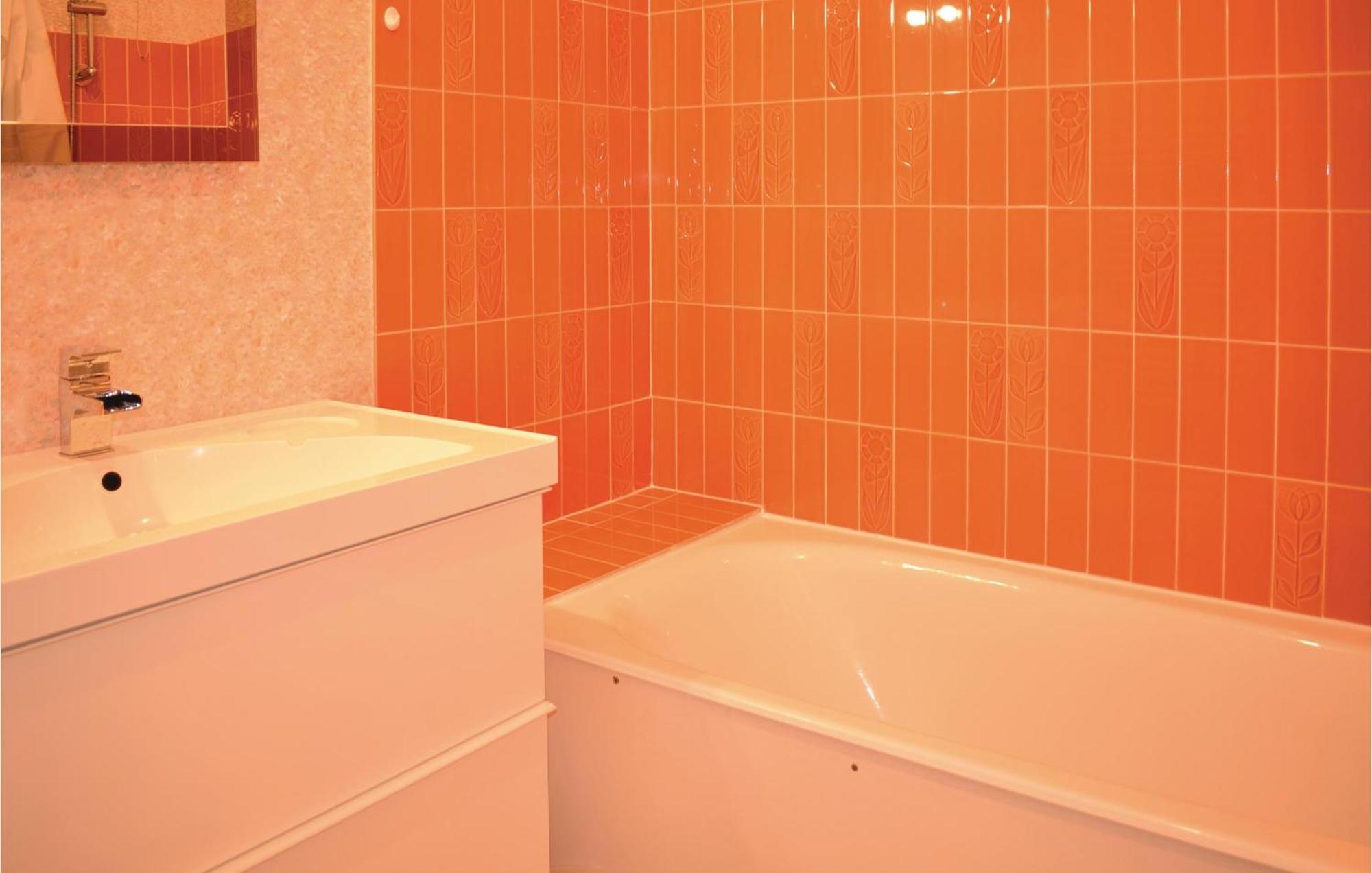 1 Bedroom Nice Apartment In Grandcamp Maisy Εξωτερικό φωτογραφία