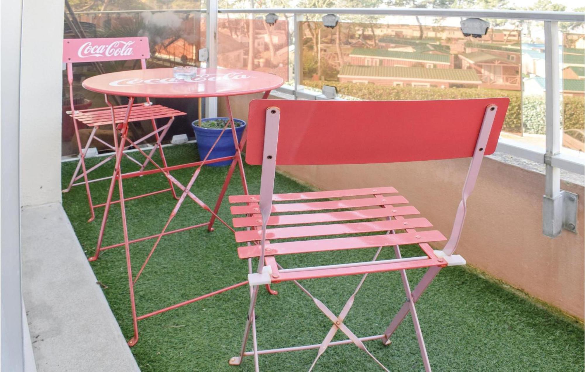 1 Bedroom Nice Apartment In Grandcamp Maisy Εξωτερικό φωτογραφία